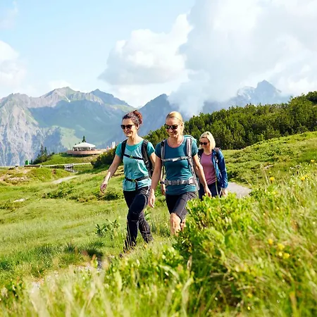 Apartamento Gaestehaus Zum Baeren Wald am Arlberg