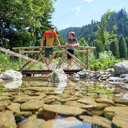 Gaestehaus Zum Baeren Wald am Arlberg
