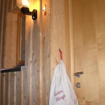 Gaestehaus Zum Baeren * Wald am Arlberg